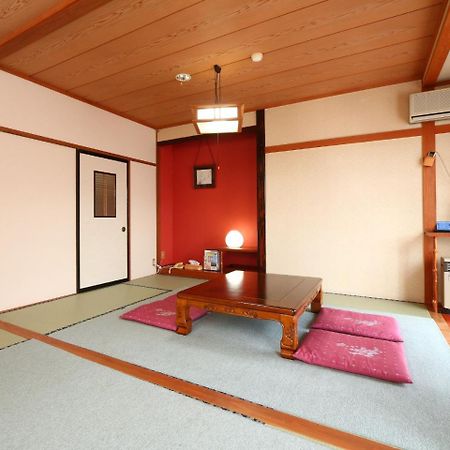 Ikemoto Hotel Nozawaonsen Bagian luar foto