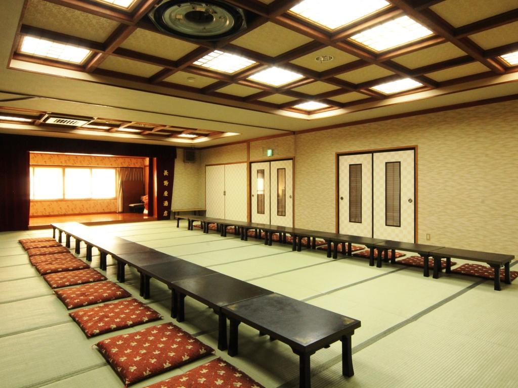 Ikemoto Hotel Nozawaonsen Bagian luar foto