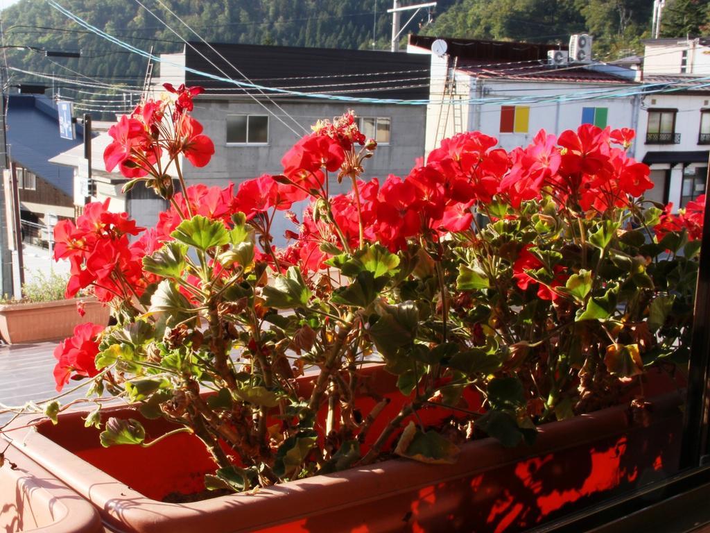 Ikemoto Hotel Nozawaonsen Bagian luar foto