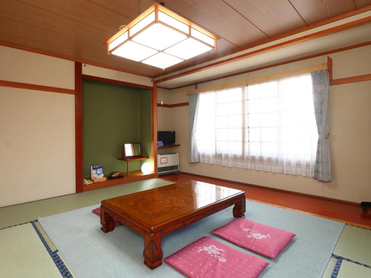 Ikemoto Hotel Nozawaonsen Bagian luar foto