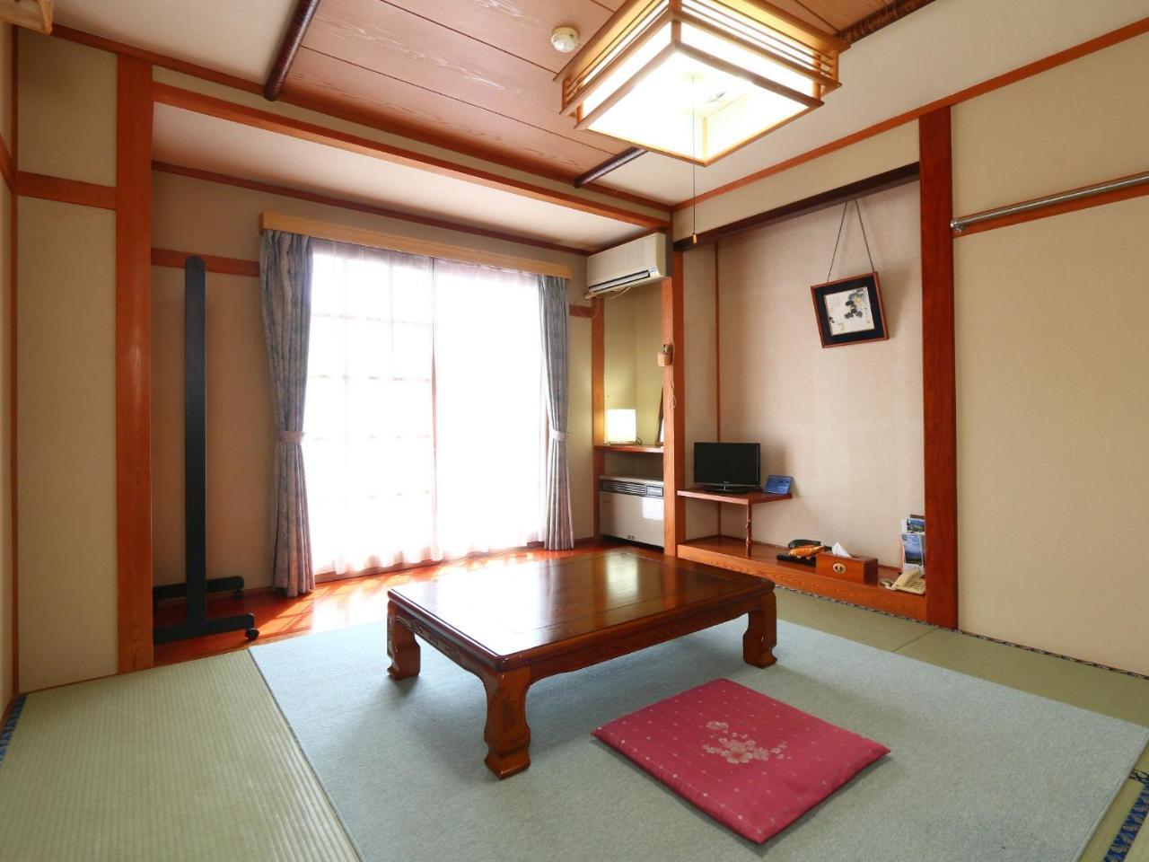 Ikemoto Hotel Nozawaonsen Bagian luar foto